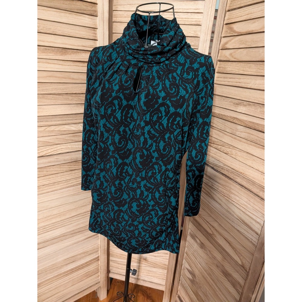New York & Company Top Women's Medium Green Black Scrolls Lace Print ¾ Sleeves